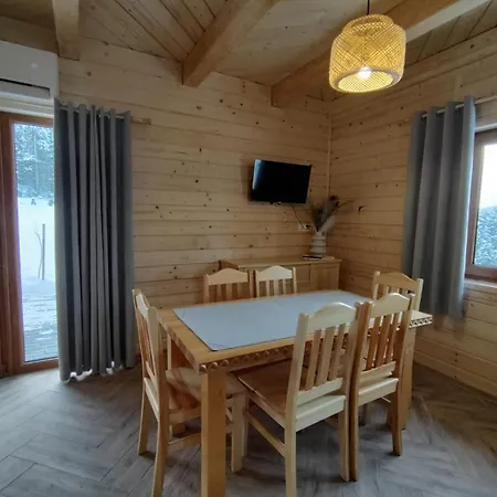 Chatki Pod Lasem Podhale 木屋